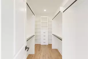 5843 Outer Banks St, Houston, TX 77091 - Photo 17