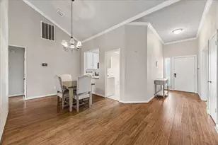 10131 Golden Sunshine Dr, Houston, TX 77064 - Photo 3
