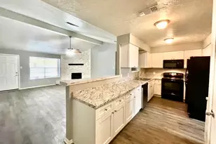 13942 Towne Way Dr, Sugar Land, TX 77498 - Photo 11