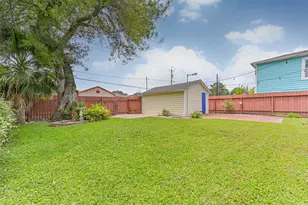 4817 Alamo Dr, Galveston, TX 77551 - Photo 5