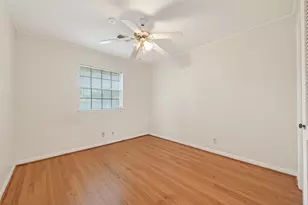 8022 Stroud Dr, Houston, TX 77036 - Photo 43