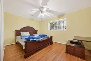 8022 Stroud Dr, Houston, TX 77036 - Photo 41