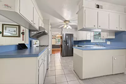 8022 Stroud Dr, Houston, TX 77036 - Photo 19