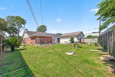 8022 Stroud Dr, Houston, TX 77036 - Photo 49