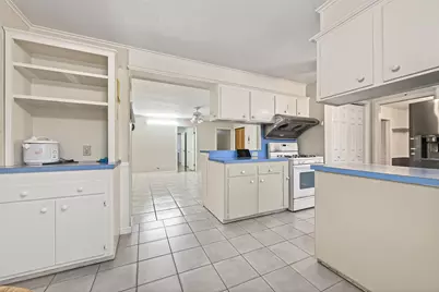 8022 Stroud Dr, Houston, TX 77036 - Photo 21