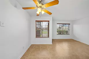 2828 61st St, Galveston, TX 77551 - Photo 7