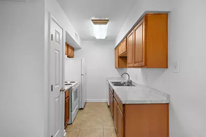 2828 61st Street #1306, Galveston, TX 77551 - Photo 5