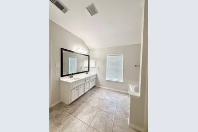 12404 Shady Brook Drive, Pearland, TX 77584 - Photo 19