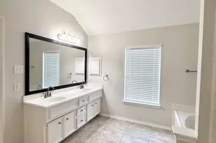 12404 Shady Brook Dr, Pearland, TX 77584 - Photo 19
