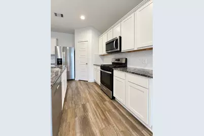 8707 Anacua Drive, Rosharon, TX 77583 - Photo 5