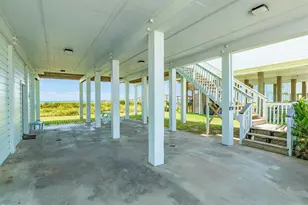 21916 Kennedy Dr, Galveston, TX 77554 - Photo 27