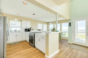 21916 Kennedy Dr, Galveston, TX 77554 - Photo 13