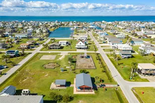 21916 Kennedy Dr, Galveston, TX 77554 - Photo 37