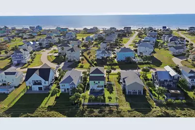 4027 Silver Reef Court, Galveston, TX 77554 - Photo 25