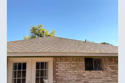 6406 Tall Willow Drive, Houston, TX 77088 - Photo 15