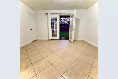 6406 Tall Willow Drive, Houston, TX 77088 - Photo 11