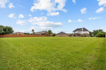 3870 Summer Manor Drive, League City, TX 77573 - Photo 39
