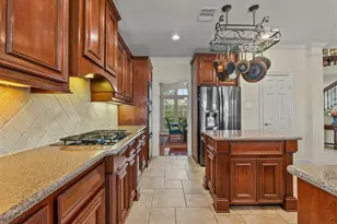 3870 Summer Manor Dr, League City, TX 77573 - Photo 11