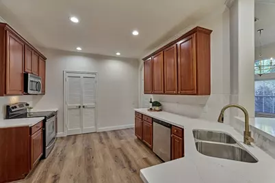 6 Windsor Bridge Drive, Conroe, TX 77384 - Photo 15