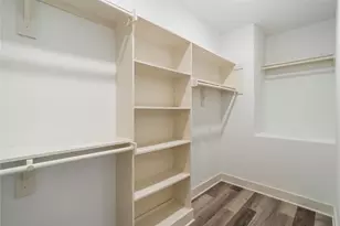 5629 Malmedy Rd, Houston, TX 77033 - Photo 15