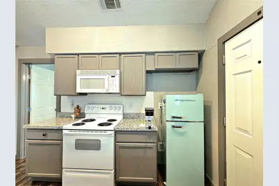 14018 Panhandle Drive, Sugar Land, TX 77498 - Photo 25