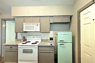 14018 Panhandle Dr, Sugar Land, TX 77498 - Photo 25