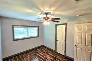 14018 Panhandle Dr, Sugar Land, TX 77498 - Photo 31