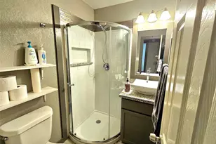 14018 Panhandle Dr, Sugar Land, TX 77498 - Photo 33