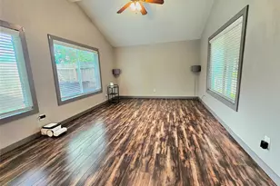 14018 Panhandle Dr, Sugar Land, TX 77498 - Photo 15