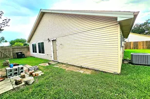 14018 Panhandle Dr, Sugar Land, TX 77498 - Photo 43
