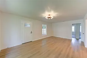 4914 Pershing St, Houston, TX 77033 - Photo 9