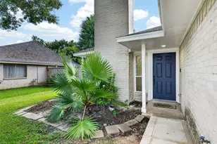 17006 Enchanted Cir E, Sugar Land, TX 77498 - Photo 5