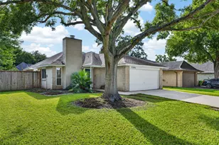 17006 Enchanted Cir E, Sugar Land, TX 77498 - Photo 3