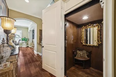 36 Elderwood Drive, Houston, TX 77058 - Photo 9