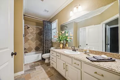 36 Elderwood Drive, Houston, TX 77058 - Photo 35