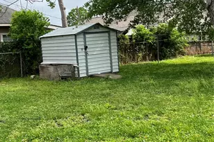 7717 Roswell St, Houston, TX 77022 - Photo 15