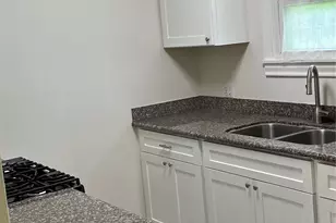7717 Roswell St, Houston, TX 77022 - Photo 9