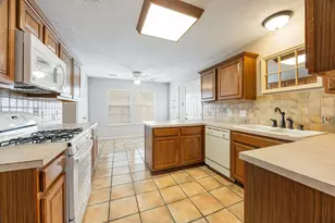 5118 Burt St, Houston, TX 77018 - Photo 5