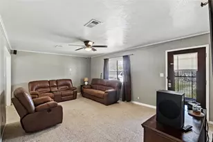 411 N Commerce St, Madisonville, TX 77864 - Photo 5