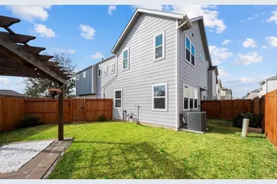 5527 Cuerta Street, Houston, TX 77023 - Photo 15