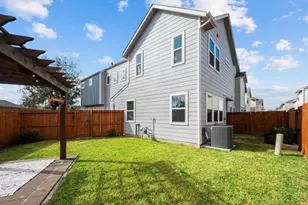 5527 Cuerta St, Houston, TX 77023 - Photo 15