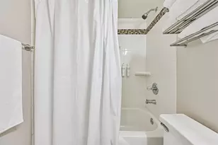 6102 Seawall Blvd, Galveston, TX 77551 - Photo 11