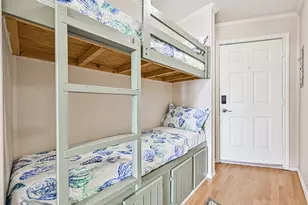 6102 Seawall Blvd, Galveston, TX 77551 - Photo 7