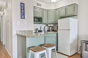 6102 Seawall Blvd, Galveston, TX 77551 - Photo 15