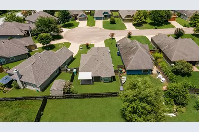 111 Enfield Court, Huntsville, TX 77320 - Photo 27