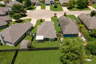 111 Enfield Ct, Huntsville, TX 77320 - Photo 27