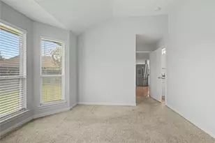 111 Enfield Ct, Huntsville, TX 77320 - Photo 9