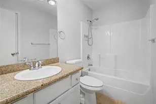 111 Enfield Ct, Huntsville, TX 77320 - Photo 13