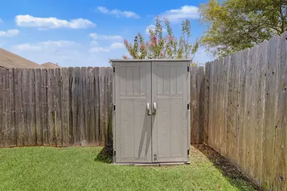 111 Enfield Court, Huntsville, TX 77320 - Photo 23