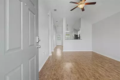 111 Enfield Court, Huntsville, TX 77320 - Photo 3